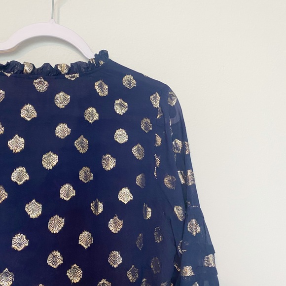 Lilly Pulitzer Giana Silk Blouse High Tide Gold Metallic Clip Navy Blue Size XL - Picture 10 of 11